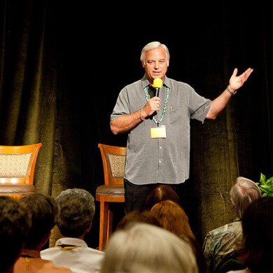 Сергей Озеров в процессе работы